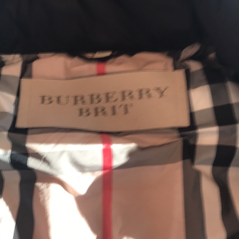 Burberry Women’s Lightweight Jacket! - image 3